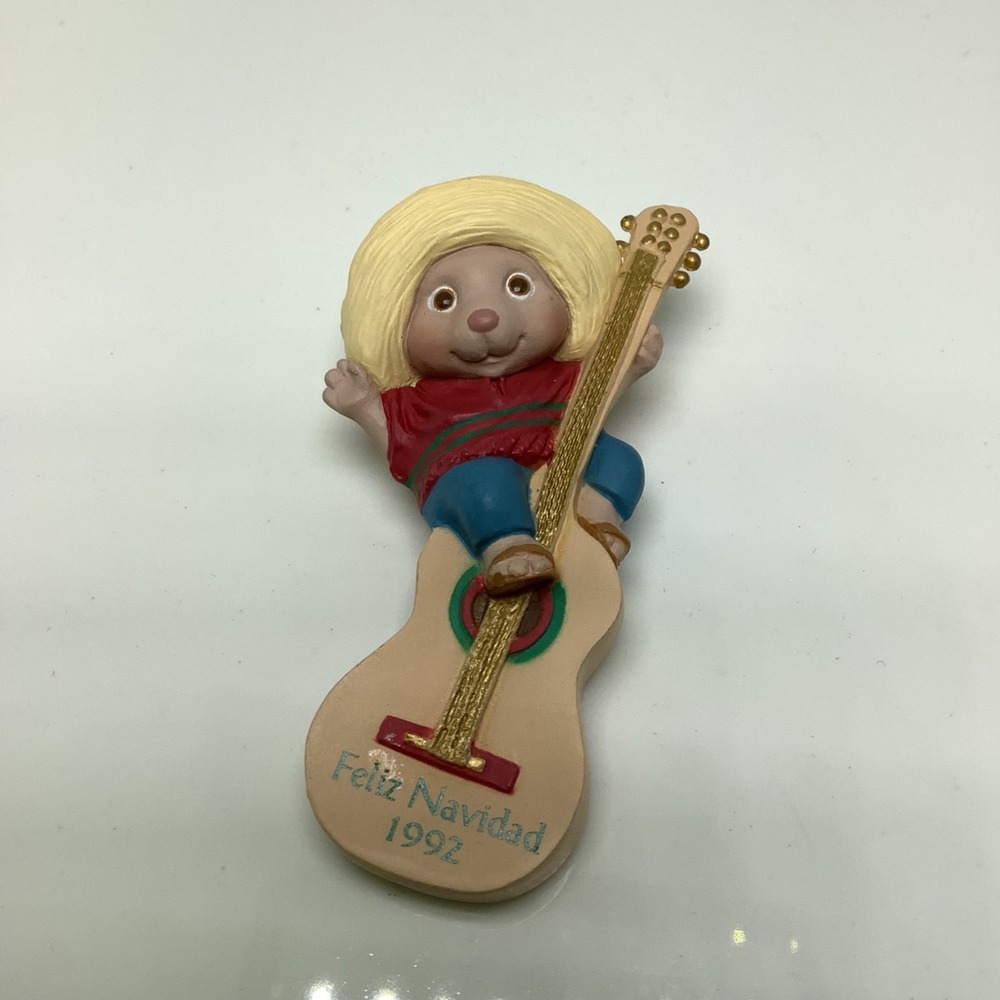 Hallmark Keepsake Feliz Navidad Mouse Guitar‎ Christmas Ornament 1992 Vintage